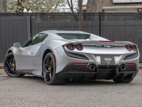 Used 2022 Ferrari F8 Tributo RWD image 31