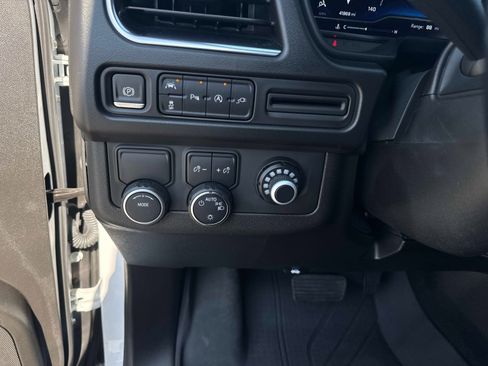 Used 2022 Chevrolet Tahoe LT image 33