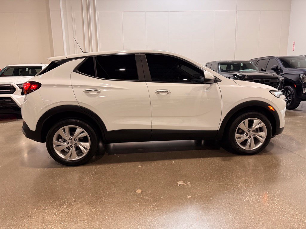 Used 2025 Buick Encore GX Preferred AWD/4WD image 4
