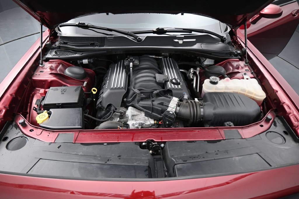 Used 2022 Dodge Challenger R/T Scat Pack w/ Plus Package RWD image 29