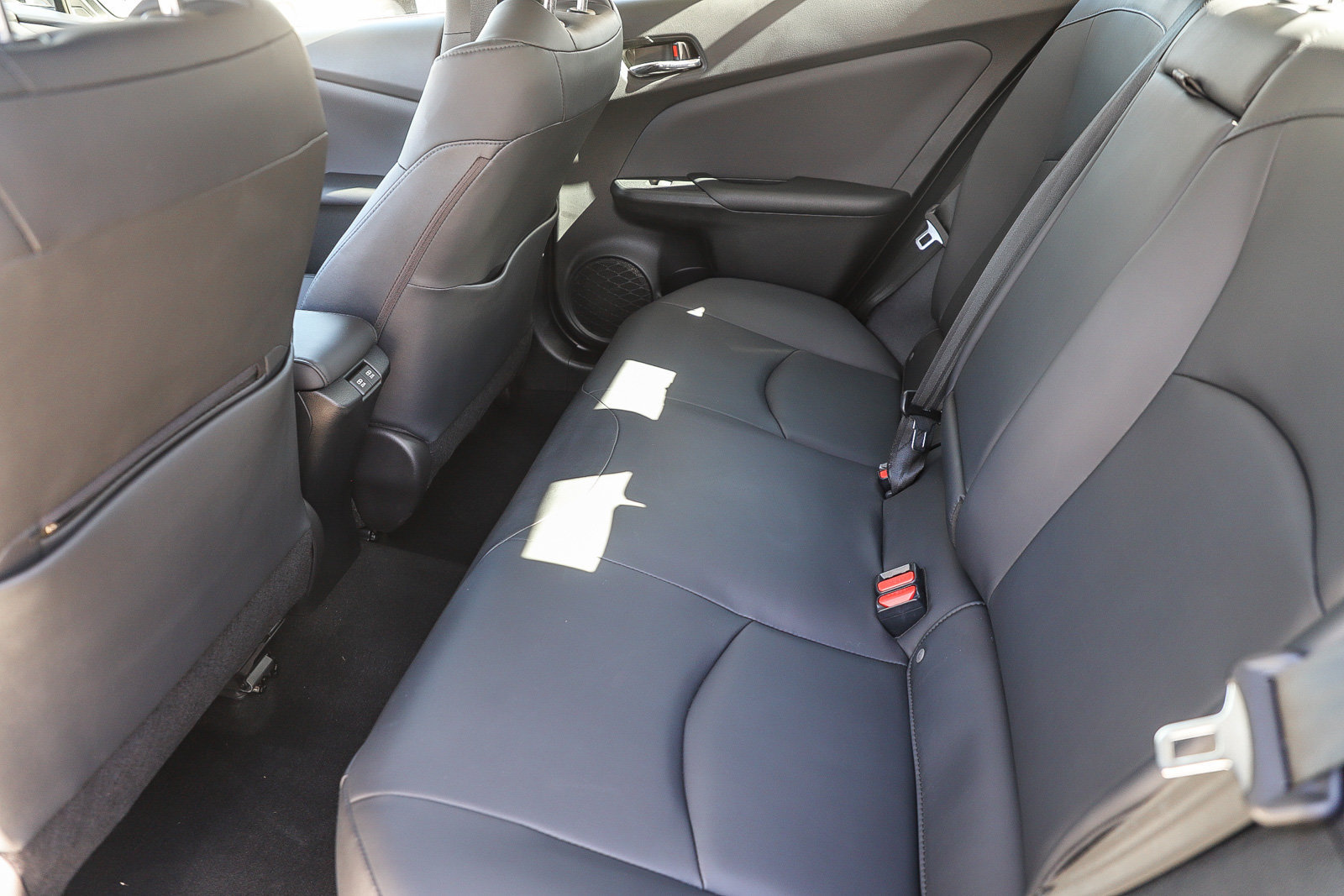 Certified 2022 Toyota Prius FWD image 18