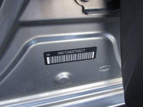Used 2013 Kia Soul + w/ Audio Pkg FWD image 42