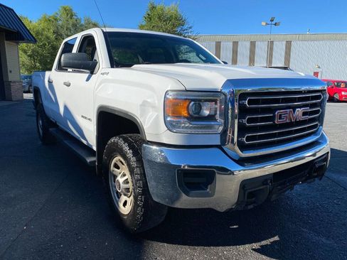 Used 2016 GMC Sierra 2500 4x4 Crew Cab image 3