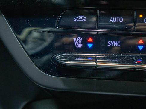 Certified 2023 Buick Envision Avenir AWD/4WD image 22