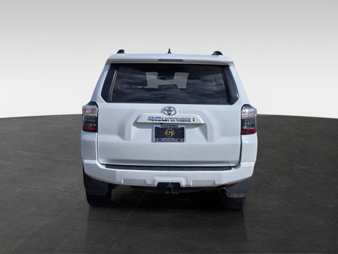 Used 2024 Toyota 4Runner SR5 image 5