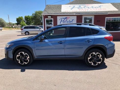 Used 2021 Subaru Crosstrek 2.5i Limited w/ Moonroof Package 1 AWD/4WD image 2