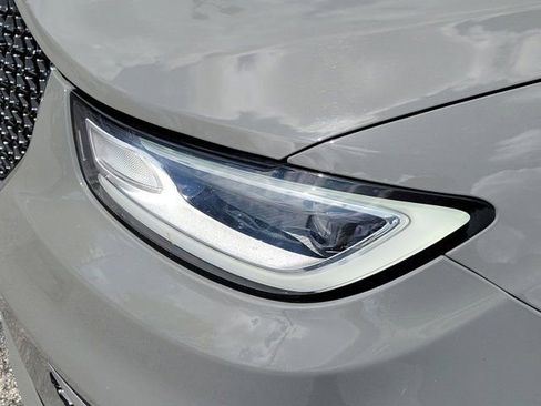 Used 2025 Chrysler Pacifica Select FWD image 10