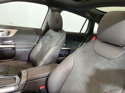 Certified 2025 Mercedes-Benz GLA 35 AMG AMGﾮ GLA 35 image 29