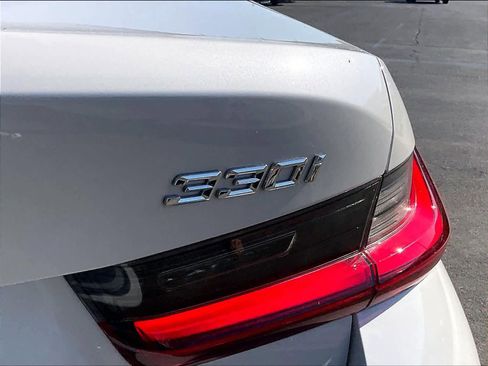 Used 2024 BMW 330i xDrive Sedan w/ Premium Package image 11