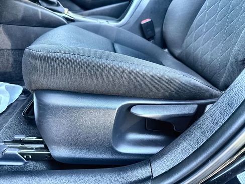 Used 2024 Toyota Corolla LE image 21