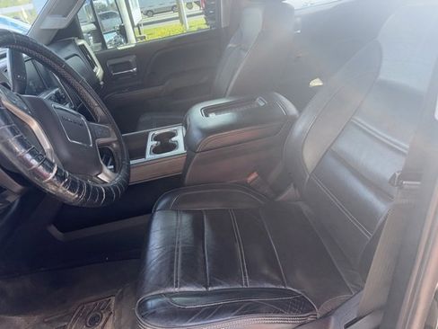 Used 2019 GMC Sierra 2500 Denali w/ Duramax Plus Package image 10