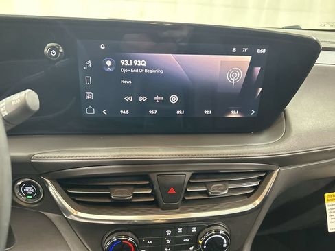 Used 2024 Buick Encore GX Preferred w/ Comfort Package AWD/4WD image 14