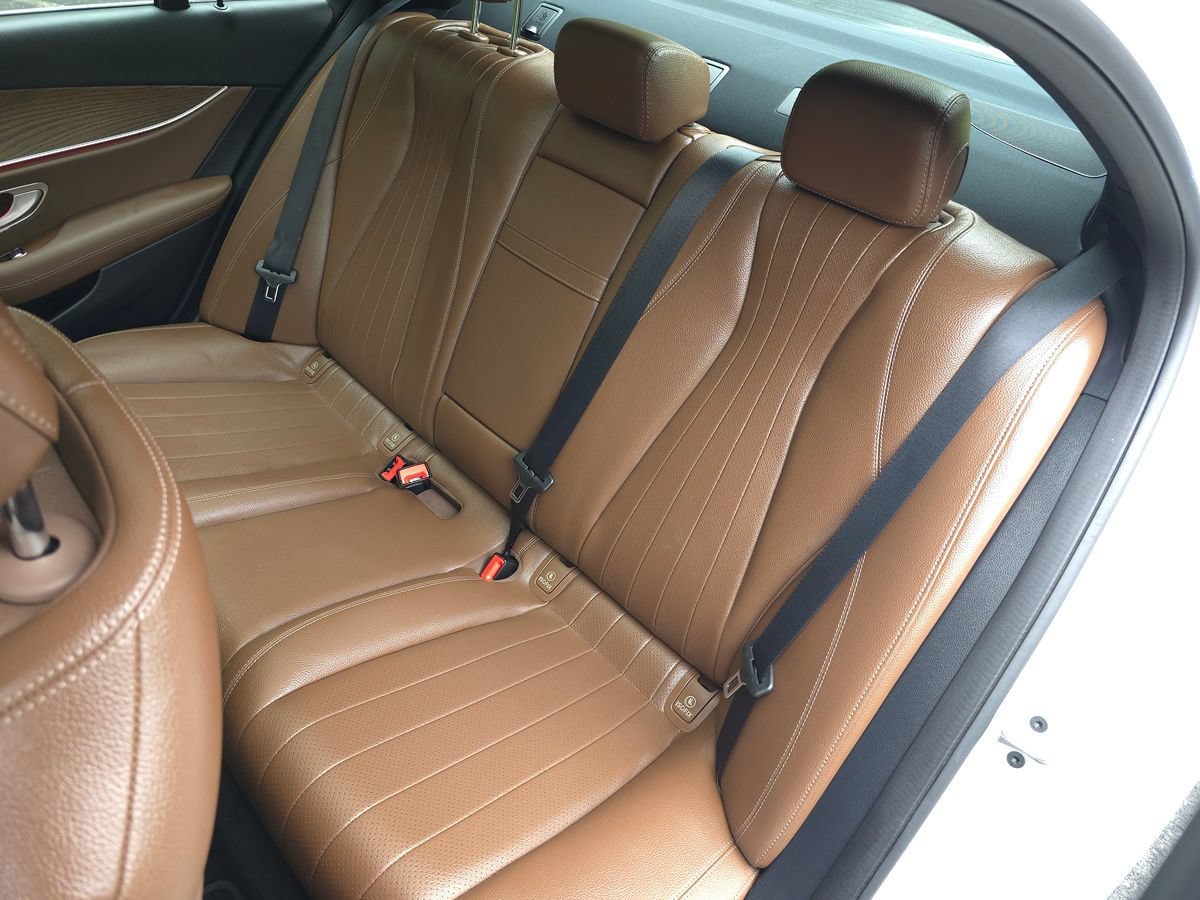 Used 2023 Mercedes-Benz E 350 4MATIC Sedan image 16