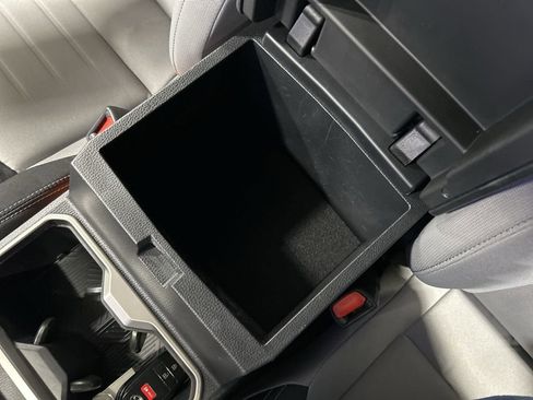 Used 2024 Toyota Tacoma TRD Sport image 22