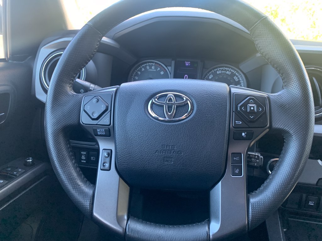 Used 2018 Toyota Tacoma TRD Sport RWD image 11