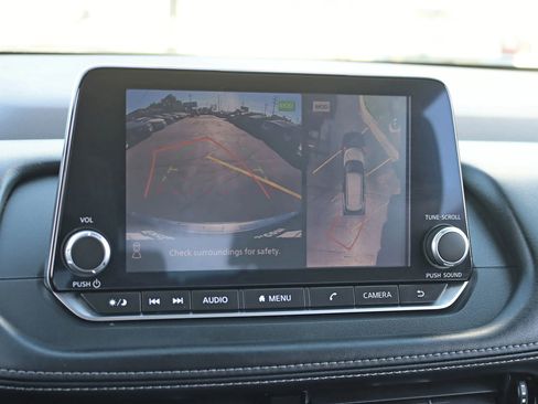 Used 2021 Nissan Rogue SV image 20