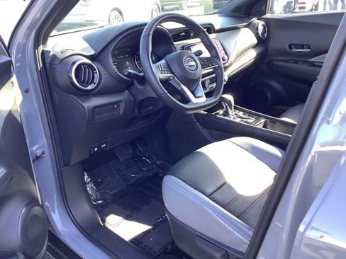 Used 2023 Nissan Kicks SR w/ SR Premium Package image 7