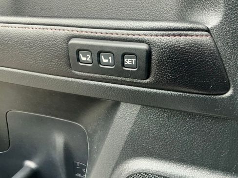 Used 2016 Toyota 4Runner Limited image 25