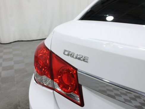 Used 2014 Chevrolet Cruze LT FWD image 24