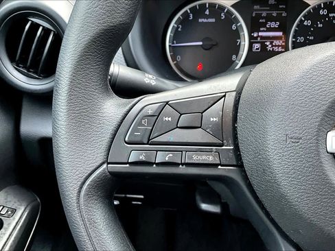 Used 2025 Nissan Kicks Play S image 21