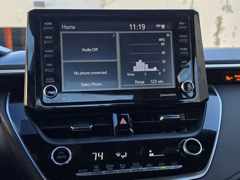 Used 2022 Toyota Corolla SE image 29