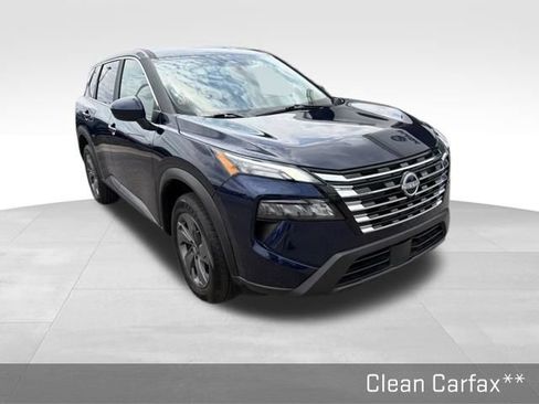 Used 2025 Nissan Rogue SV AWD/4WD image 3