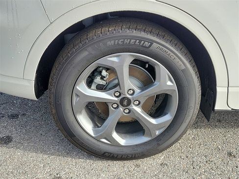 Used 2024 Ford Escape ST-Line w/ Equipment Group 301A image 5