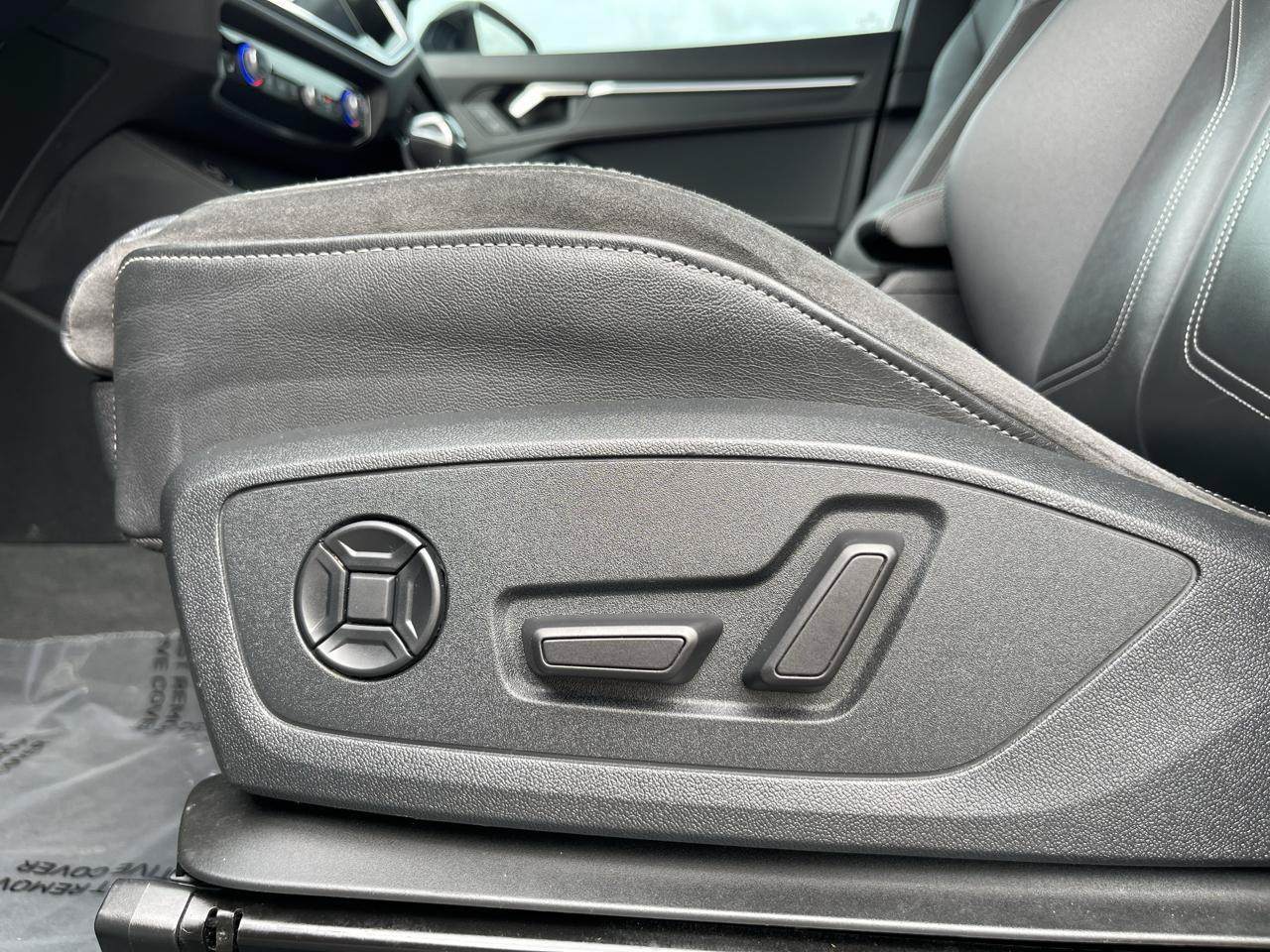 Used 2023 Audi Q3 2.0T Premium Plus w/ Premium Plus Package AWD/4WD image 24