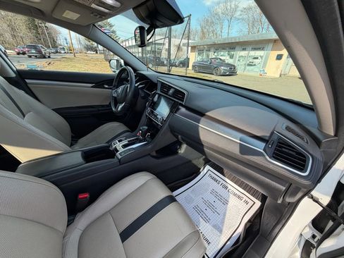 Used 2016 Honda Civic Touring image 12