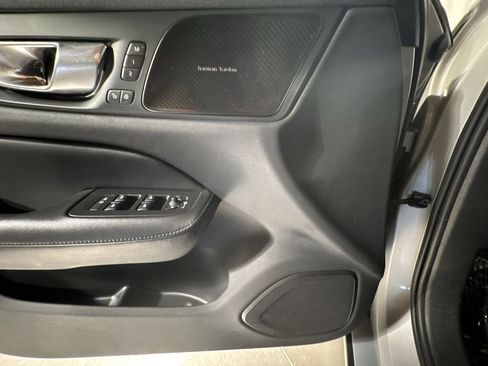 Used 2024 Volvo S60 B5 Plus image 21