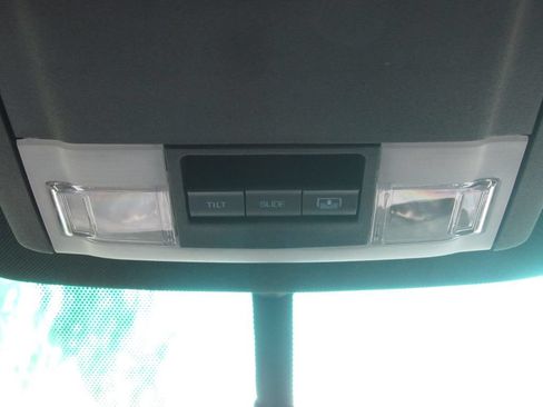 Used 2016 Ford Explorer XLT w/ Equipment Group 202A AWD/4WD image 31
