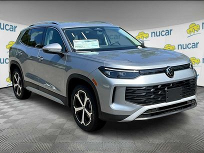 New 2025 Volkswagen Tiguan SE