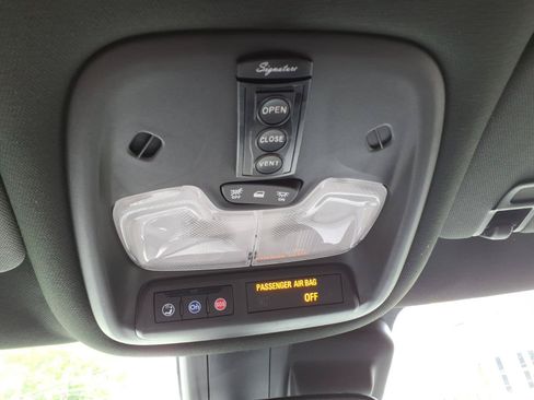Used 2023 Chevrolet TrailBlazer RS w/ Convenience Package FWD image 31