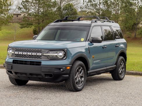 Used 2023 Ford Bronco Sport Badlands image 3