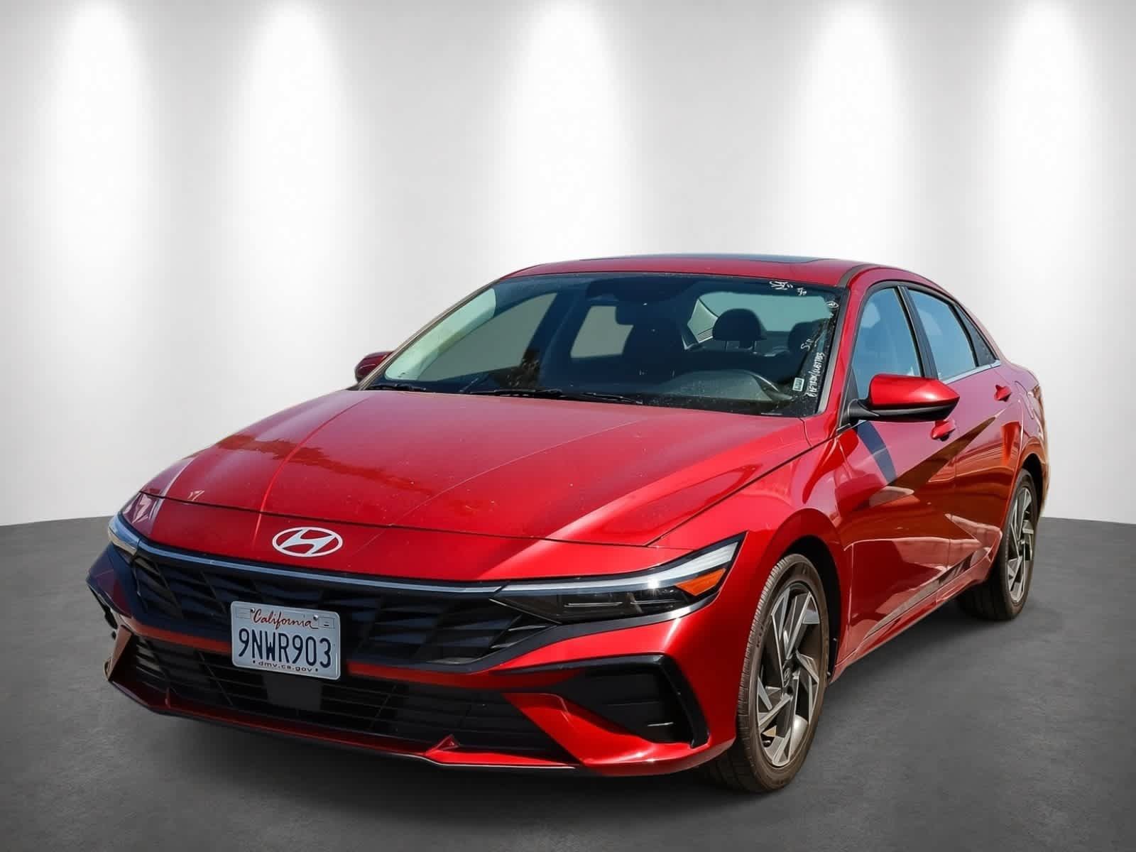Used 2025 Hyundai Elantra SEL FWD image 1