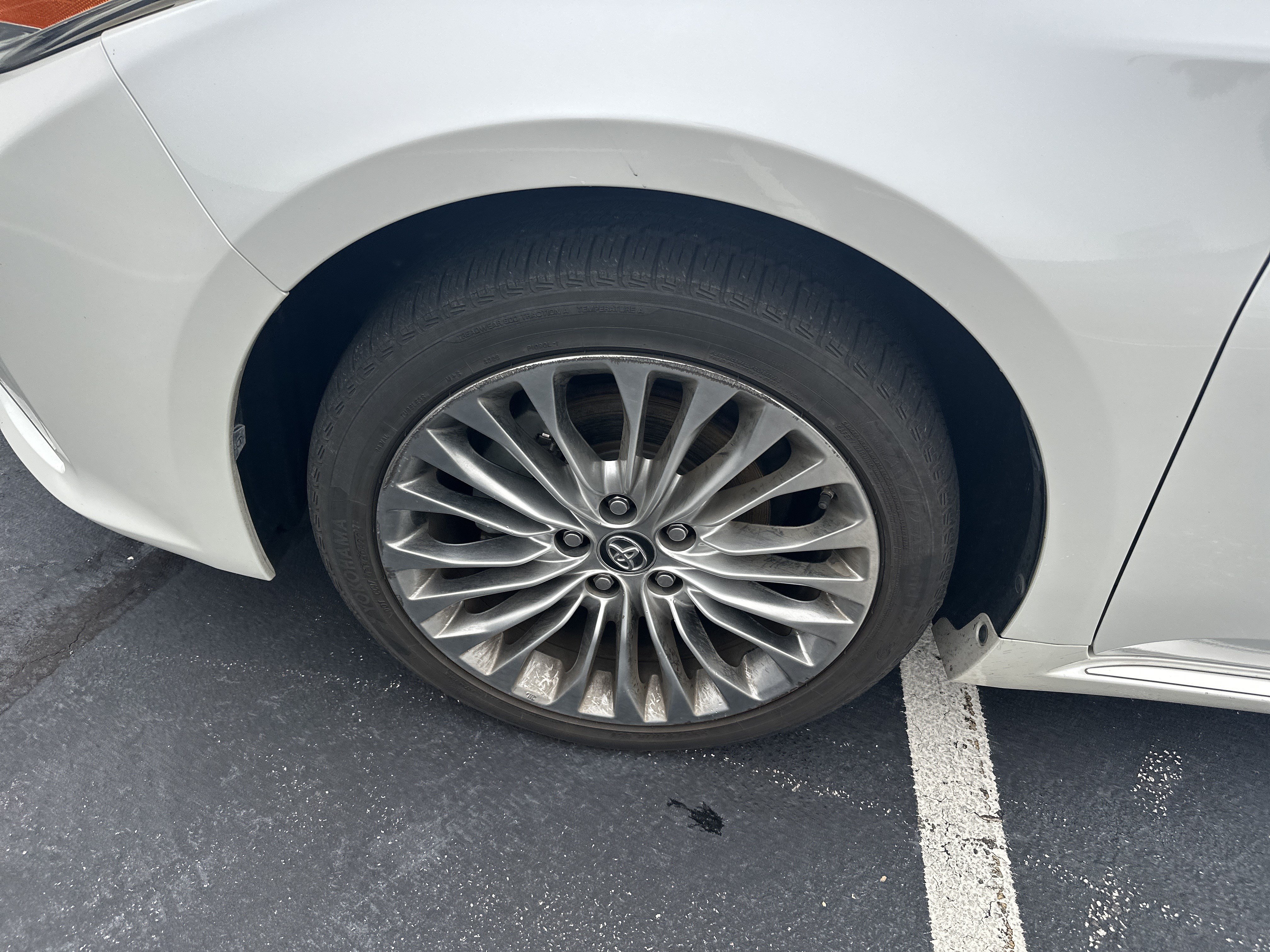 Used 2016 Toyota Avalon Limited FWD image 33