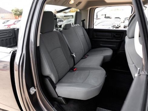 Used 2018 RAM 2500 Tradesman w/ Chrome Appearance Group image 34