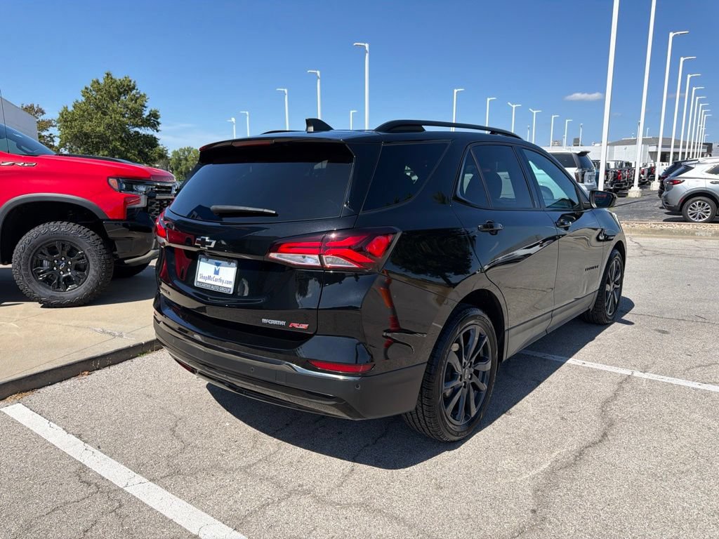 Used 2022 Chevrolet Equinox RS w/ LPO, Floor Liner Package FWD image 3