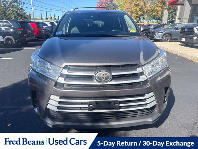 Used 2017 Toyota Highlander LE AWD/4WD image 25