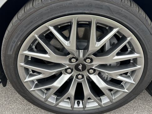 Used 2025 Ford Mustang GT Premium image 12