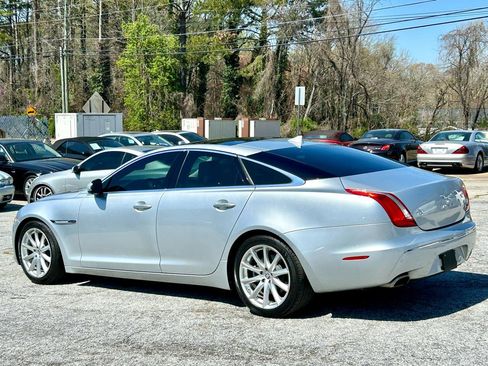 Used 2013 Jaguar XJ image 8