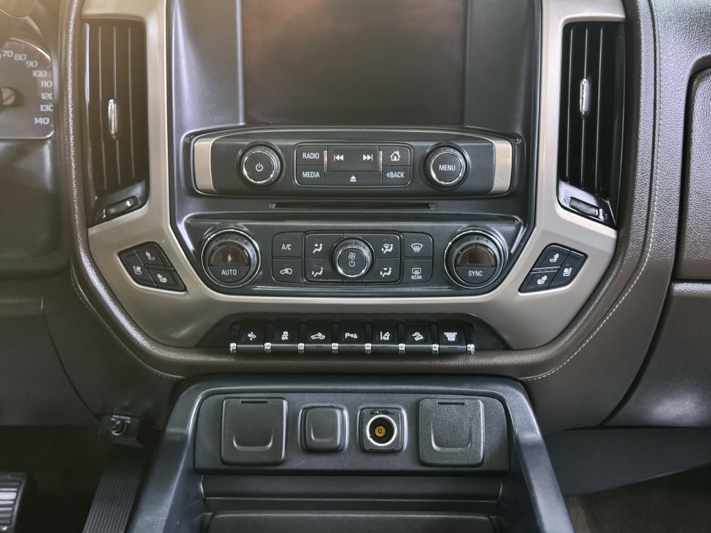 Used 2016 GMC Sierra 2500 Denali w/ Duramax Plus Package AWD/4WD image 29
