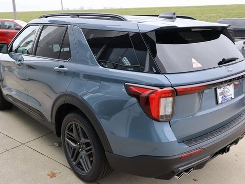 New 2026 Ford Explorer ST w/ Sun And Sound Package image 9