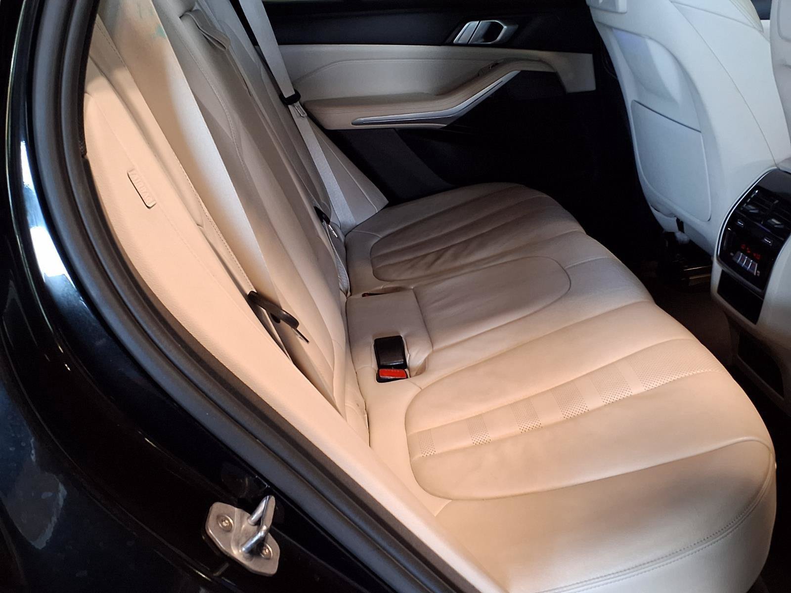 Used 2020 BMW X5 xDrive40i w/ Convenience Package AWD/4WD image 11