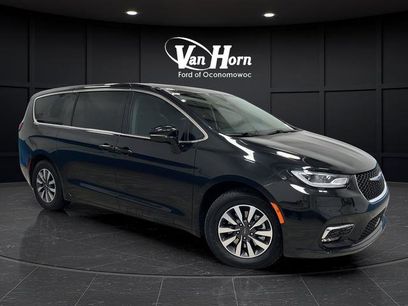 Used 2022 Chrysler Pacifica Touring-L