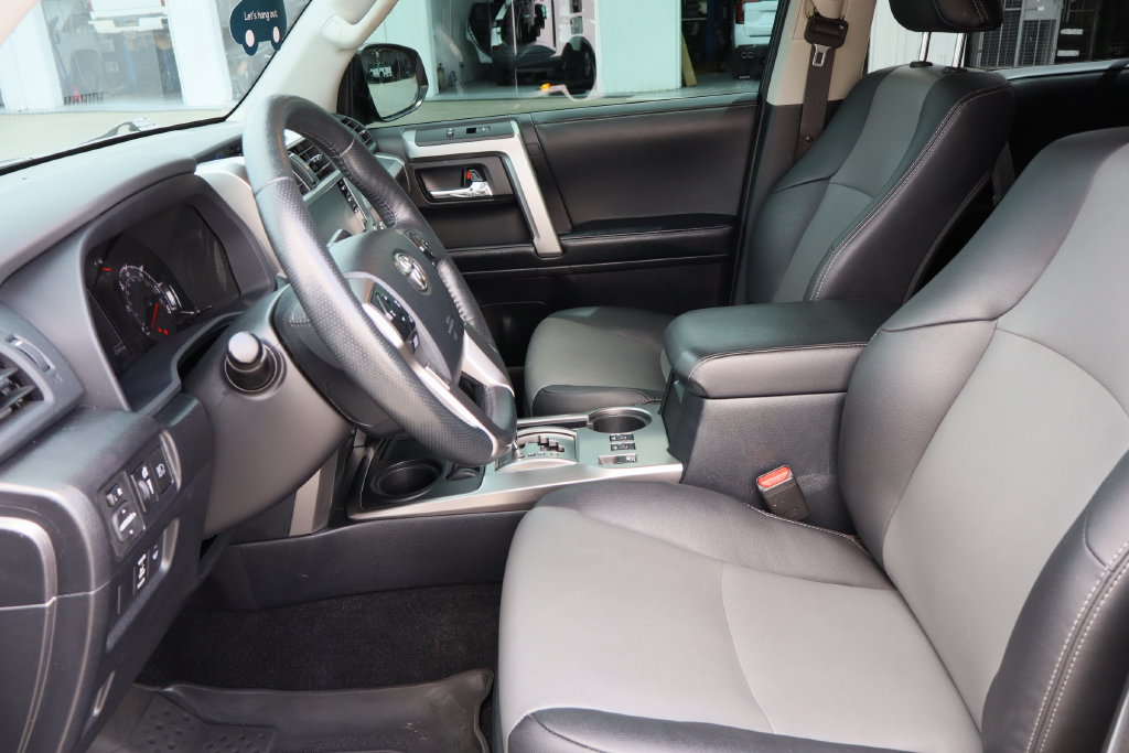 Used 2024 Toyota 4Runner SR5 Premium w/ Moonroof Package RWD image 22