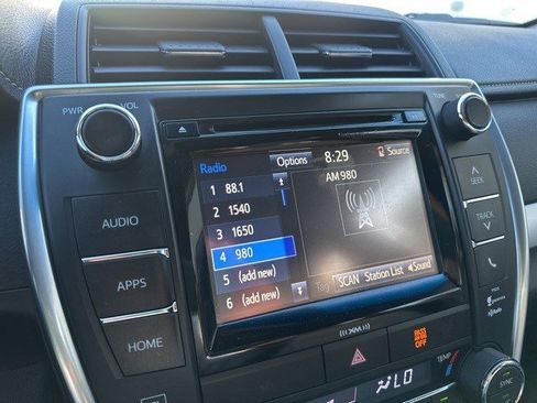 Used 2017 Toyota Camry XSE image 16