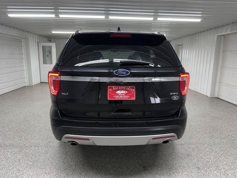 Used 2017 Ford Explorer XLT AWD/4WD image 5