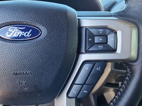 Certified 2020 Ford F150 Lariat image 16