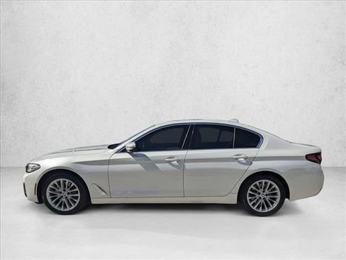 Used 2023 BMW 530i w/ Premium Package image 9